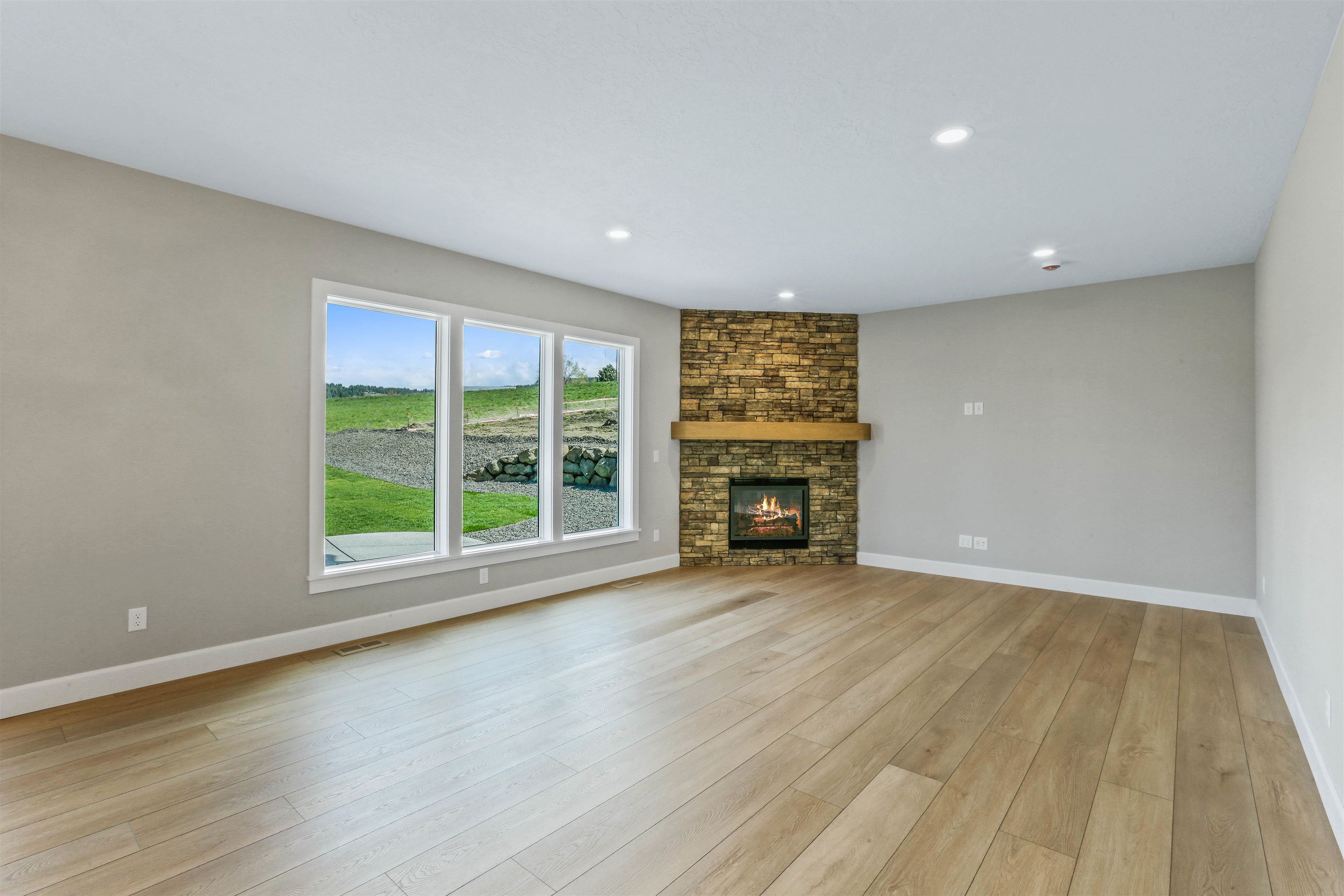 3757 South Aldo Road Spokane, WA 99223 - Photo 9 of 28