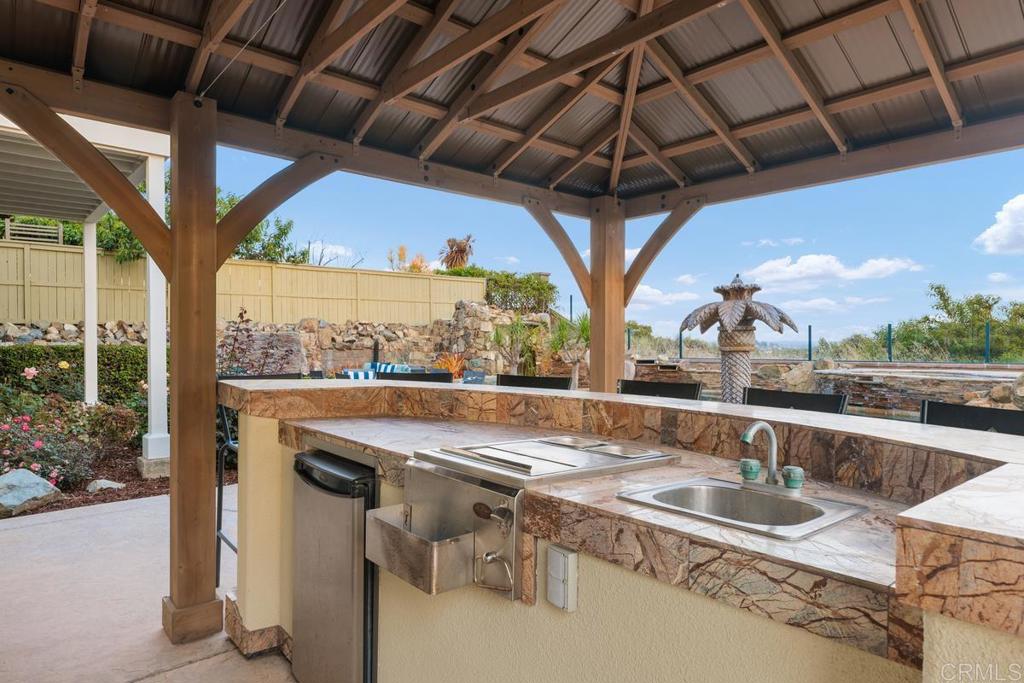 7627 Circulo Sequoia Carlsbad, CA 92009 - Photo 24 of 72