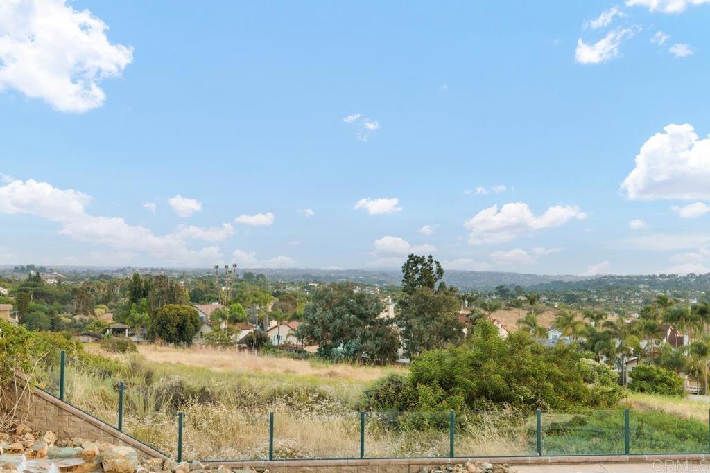 7627 Circulo Sequoia Carlsbad, CA 92009 - Photo 40 of 72