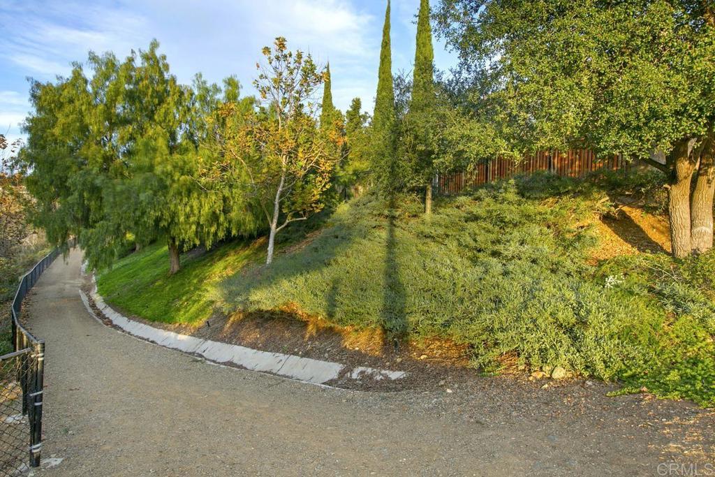 7627 Circulo Sequoia Carlsbad, CA 92009 - Photo 66 of 72