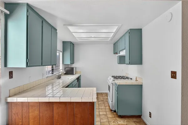 $1,148,000 | 4451 161st Street, Lawndale, CA 90260