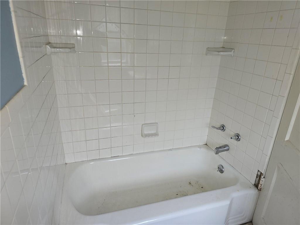 320 Main Street Fayette City, PA 15438 - Photo 10 of 28 a bathroom with a bathtub