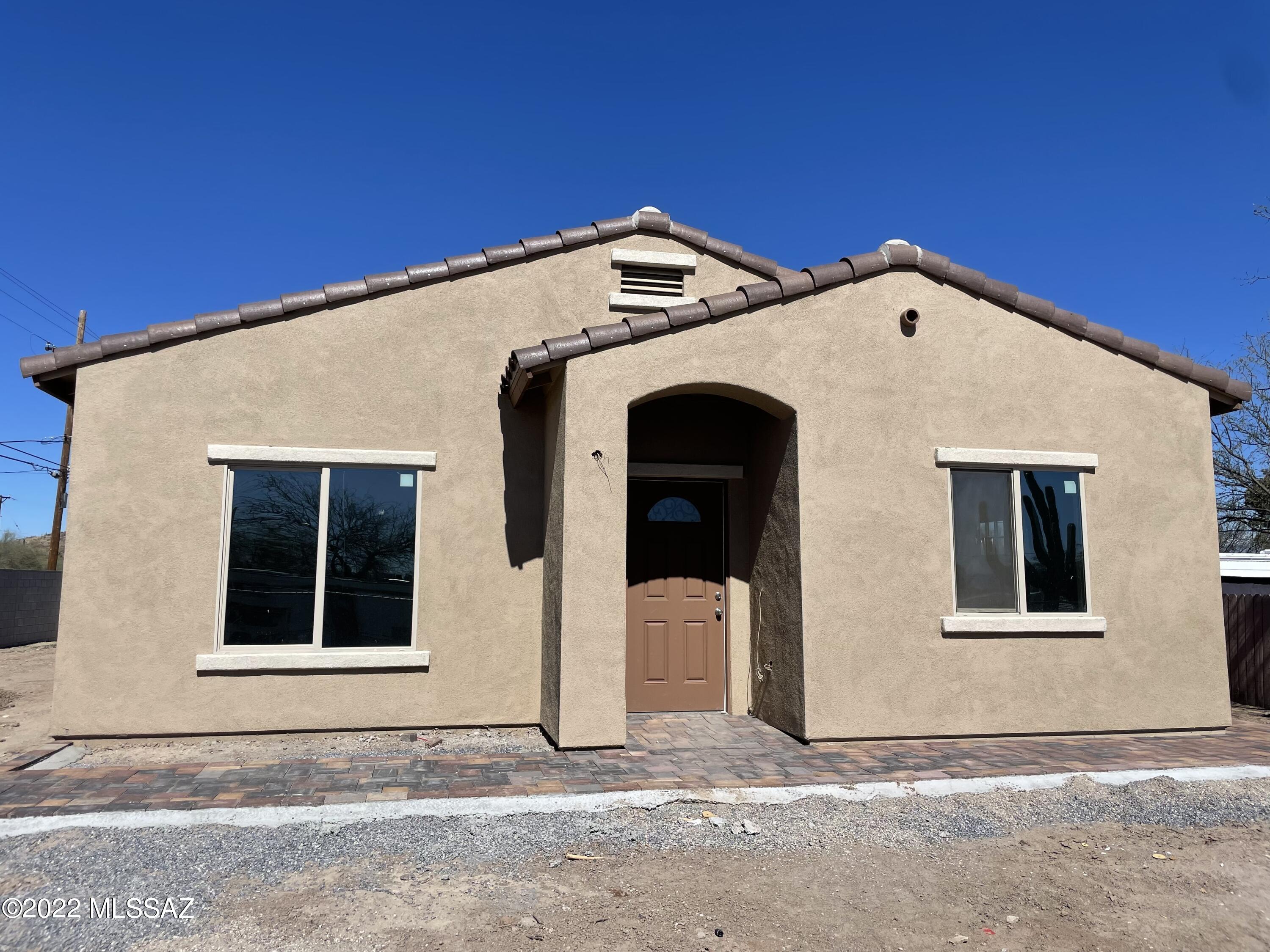 2872 West Milton Road Tucson, AZ 85746 - Photo 2 of 16 Gallery Image 2