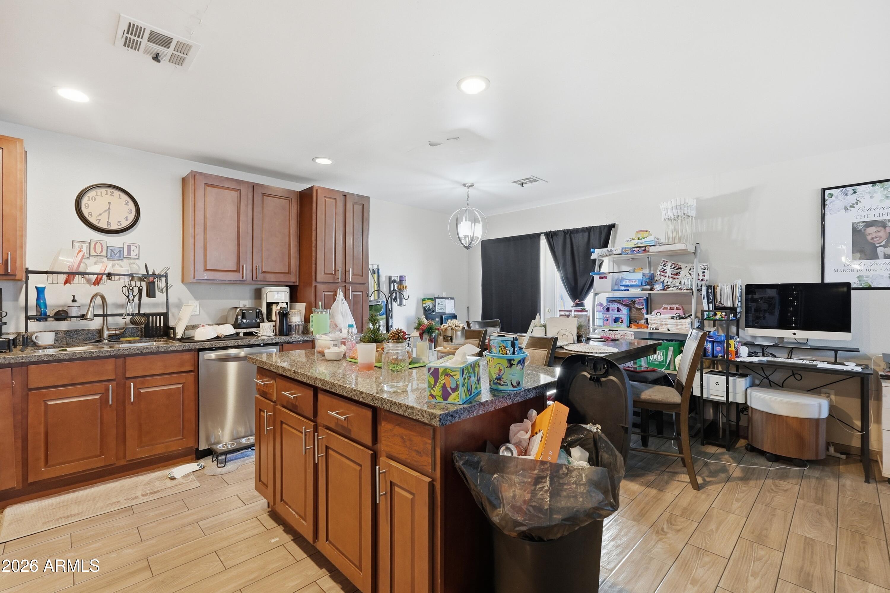 860 East Brown Road, Unit 29 Mesa, AZ 85203 - Photo 43 of 54 a kitchen with lots of counter top space
