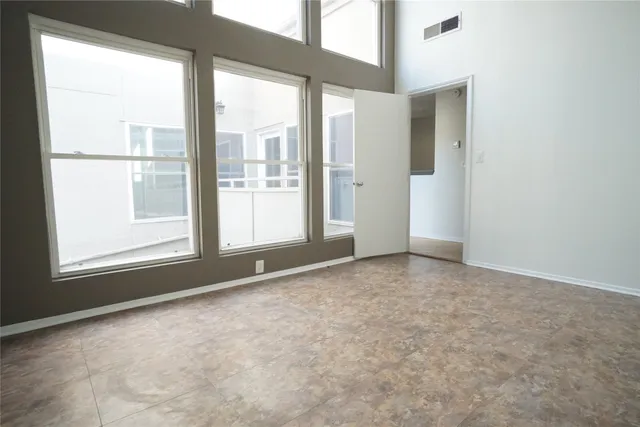 $3,200 | 6008 Inwood Drive, Houston, TX 77057