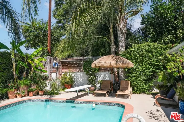 $899,000 | 17649 Lemay Street, Lake Balboa, CA 91406