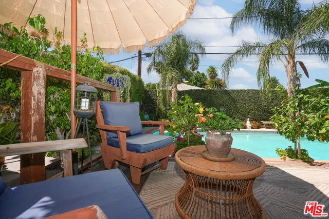 $899,000 | 17649 Lemay Street, Lake Balboa, CA 91406