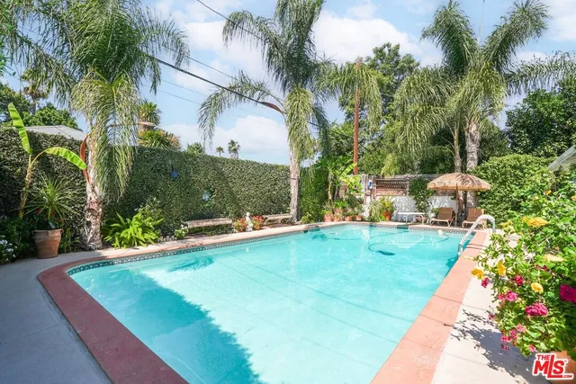 $899,000 | 17649 Lemay Street, Lake Balboa, CA 91406