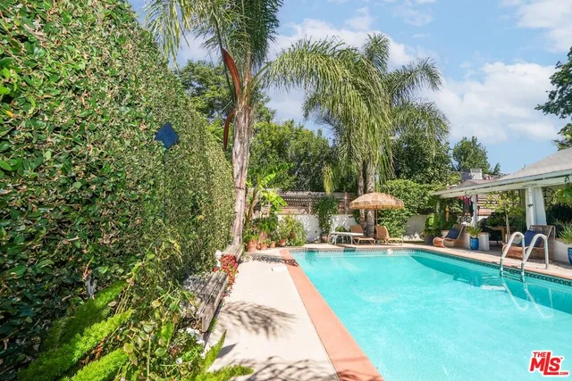 $899,000 | 17649 Lemay Street, Lake Balboa, CA 91406