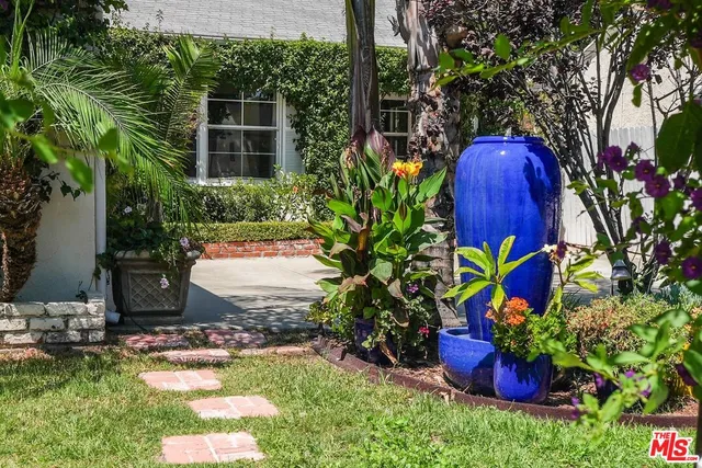 $899,000 | 17649 Lemay Street, Lake Balboa, CA 91406