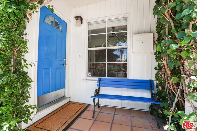 $899,000 | 17649 Lemay Street, Lake Balboa, CA 91406