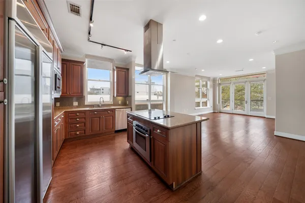 $2,200 | 1419 Montrose Boulevard, Unit 202, Houston, TX 77019