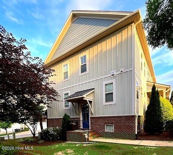 1408 Crafton Way Raleigh, NC 27607 - Photo 1 of 38 Front View