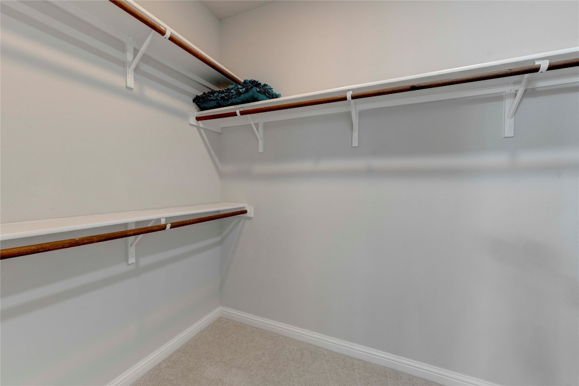 13800 Lyndhurst Street, Unit 125 Austin, TX 78717 - Photo 24 of 27 a view of walk in closet