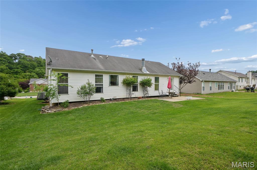 2265 Fairway High Ridge, MO 63049 - Photo 22 of 23