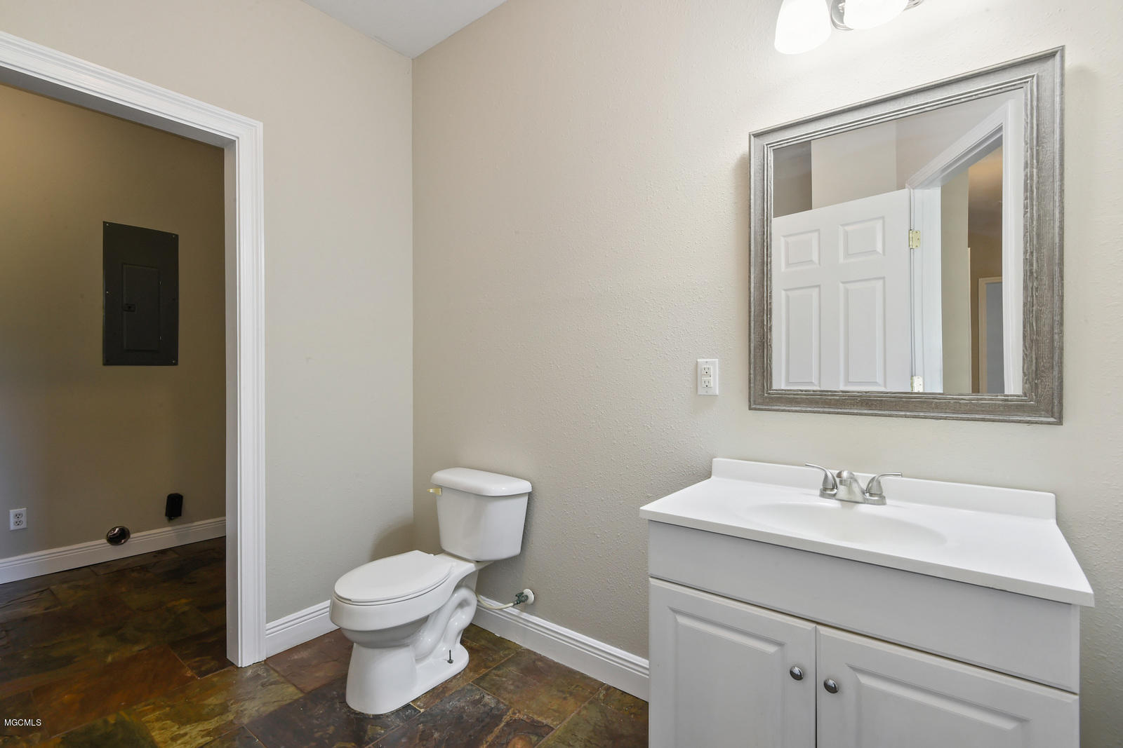 5 R Moran Road McHenry, MS 39561 - Photo 15 of 21 013_1600x1067_mls_1600x1067