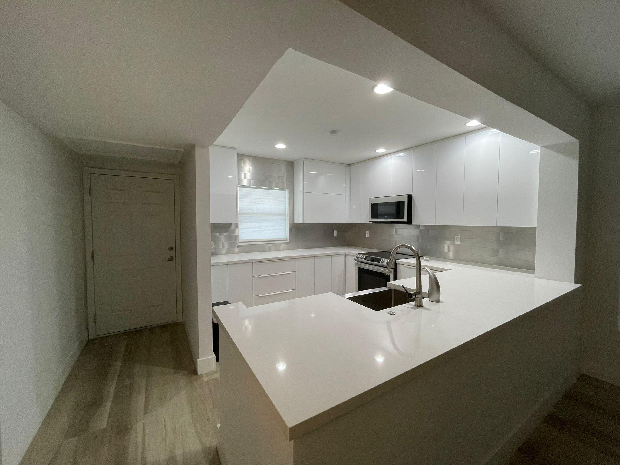 250 Northeast 20th Street, Unit 2100 Boca Raton, FL 33431 - Photo 30 of 49 250 32