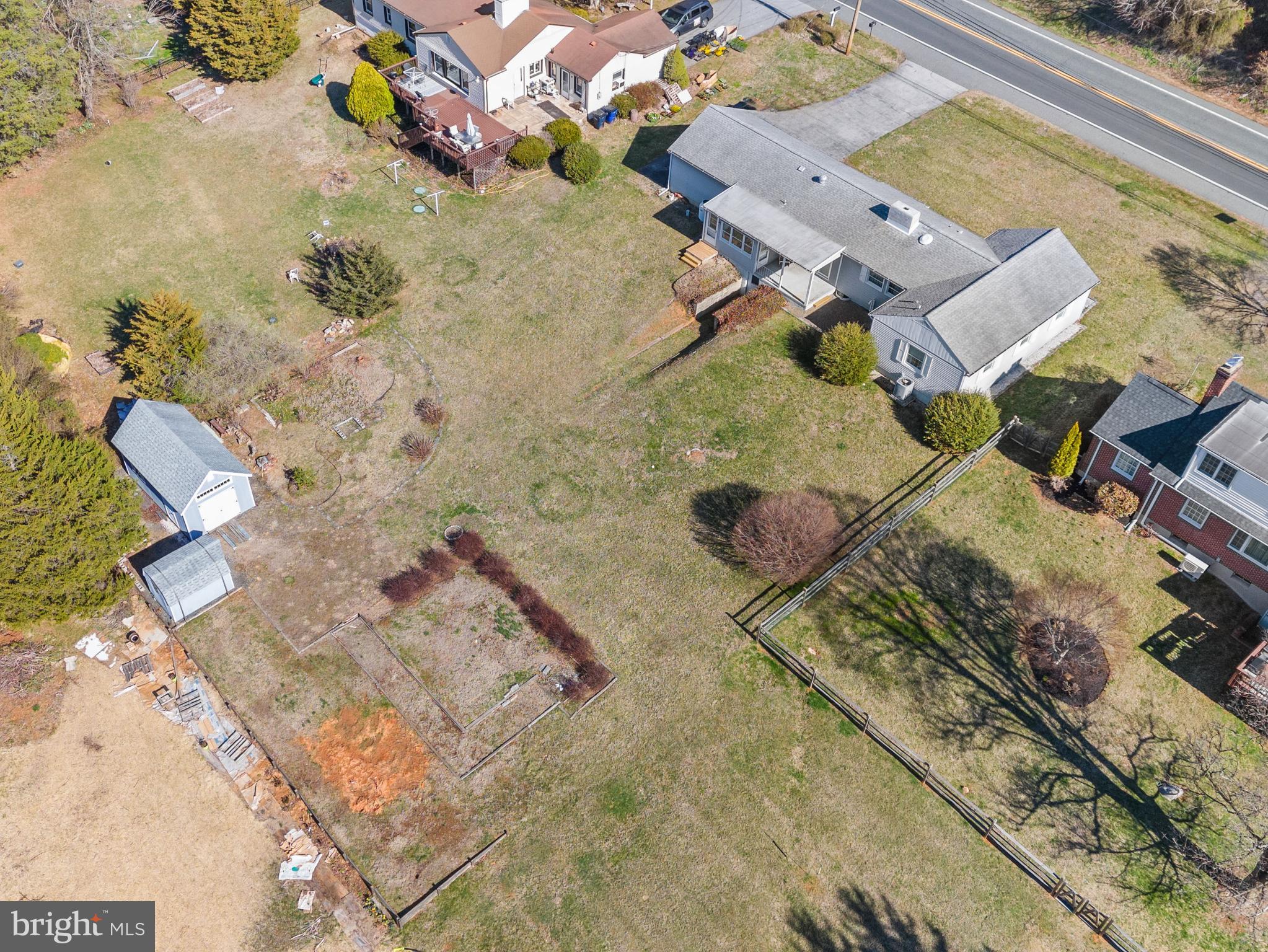 1005 Nottingham Road Newark, DE 19711 - Photo 45 of 47 an aerial view of residential houses with outdoor space