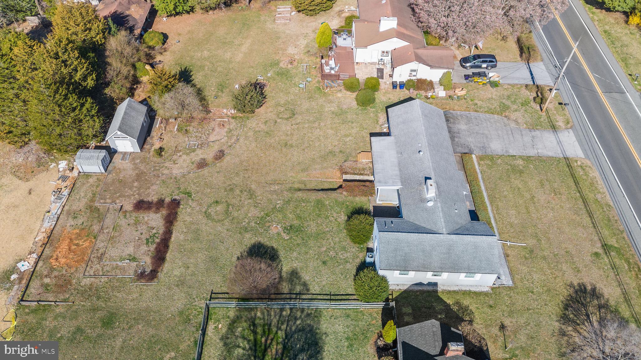 1005 Nottingham Road Newark, DE 19711 - Photo 46 of 47 an aerial view of a house with a yard