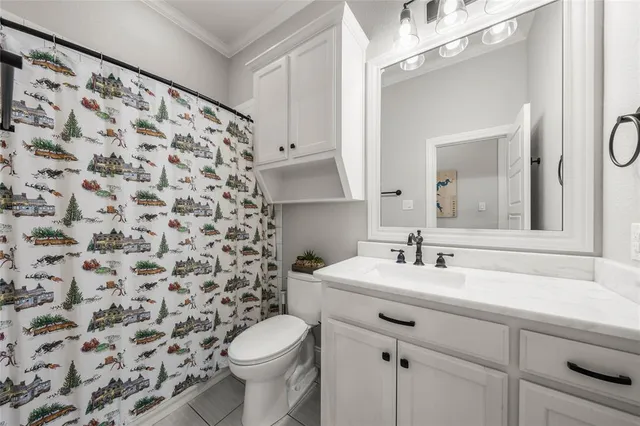 $1,000,000 | 404 Wycliff Drive, China Spring, TX 76633