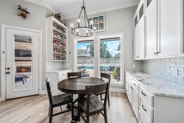 $1,000,000 | 404 Wycliff Drive, China Spring, TX 76633