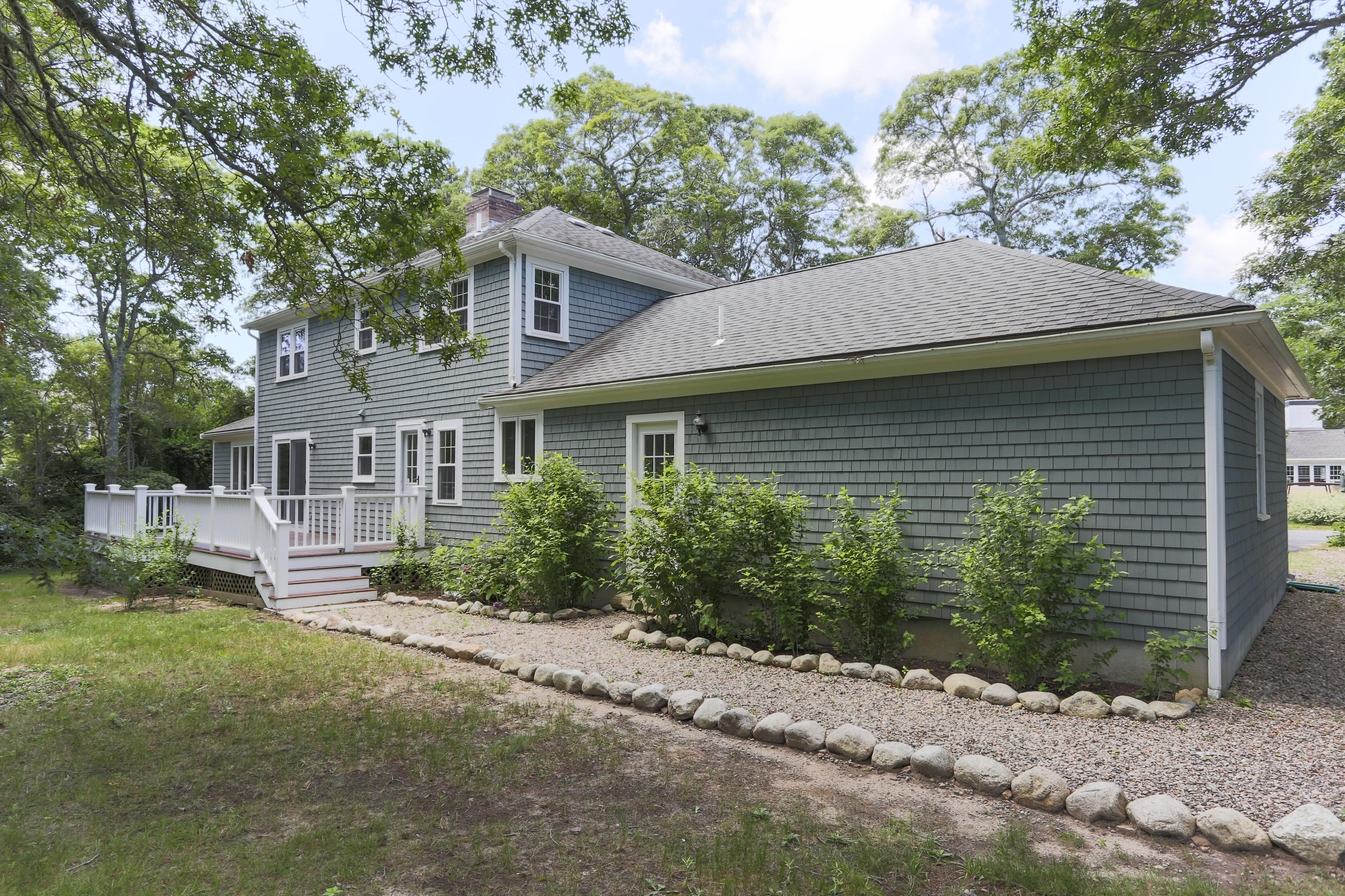 98 Flintrock Road Barnstable, MA 02630 - Photo 28 of 34 98FlinLR-31