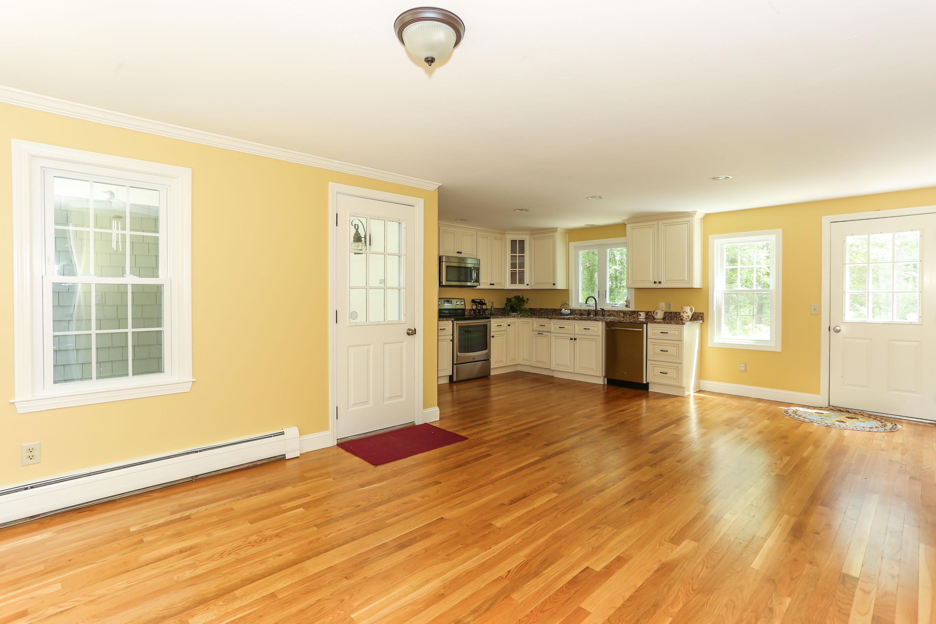 98 Flintrock Road Barnstable, MA 02630 - Photo 5 of 34 98FlinLR-18