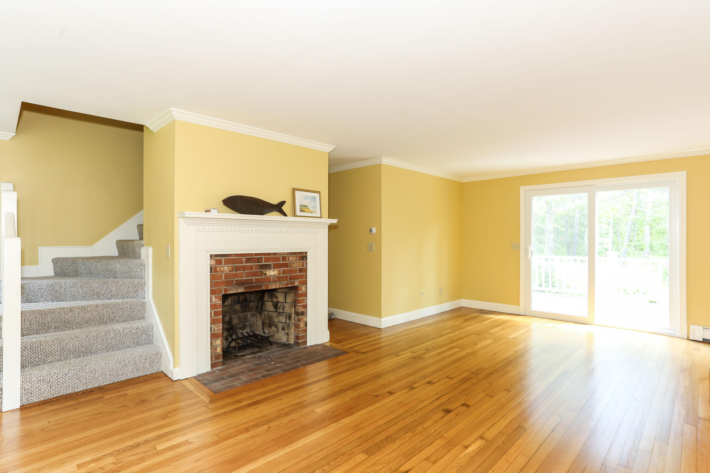 98 Flintrock Road Barnstable, MA 02630 - Photo 9 of 34 98FlinLR-8