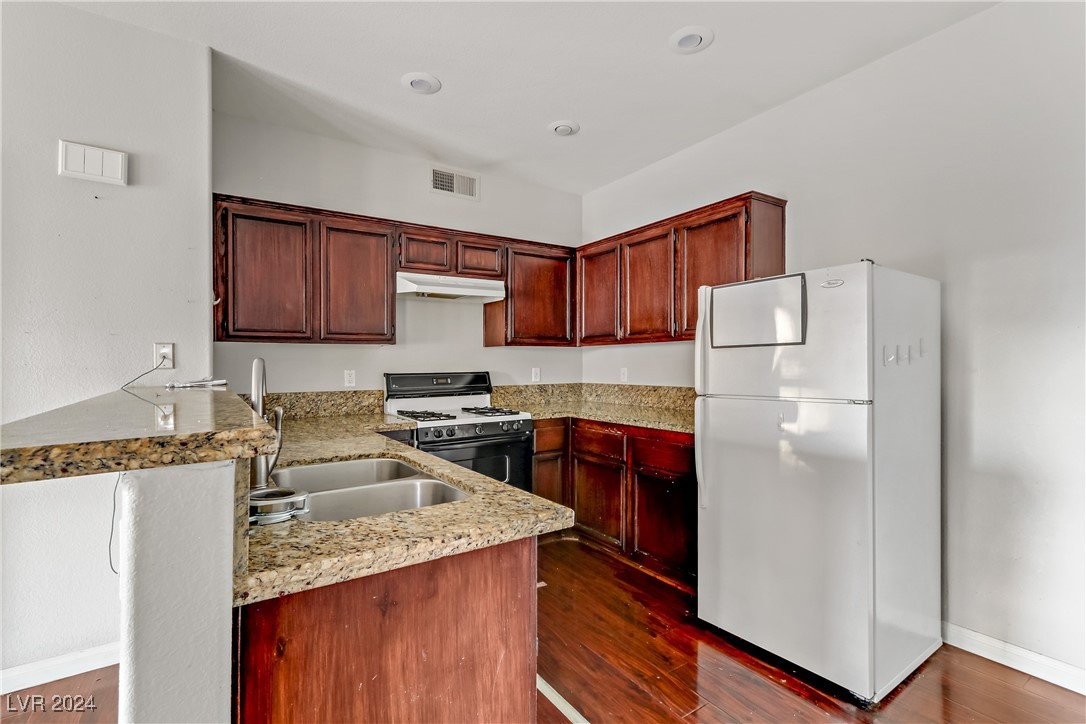 2201 Ramsgate Drive, Unit 827 Henderson, NV 89074 - Photo 2 of 17 Gallery Image 2