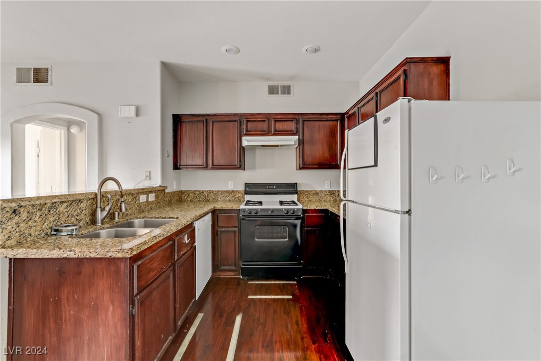 2201 Ramsgate Drive, Unit 827 Henderson, NV 89074 - Photo 3 of 17 Gallery Image 3