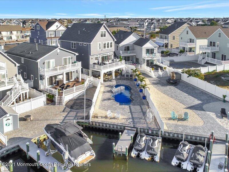 401 8th Avenue Seaside Heights, NJ 08751 - Photo 42 of 45 a view of multiple houses with a big yard