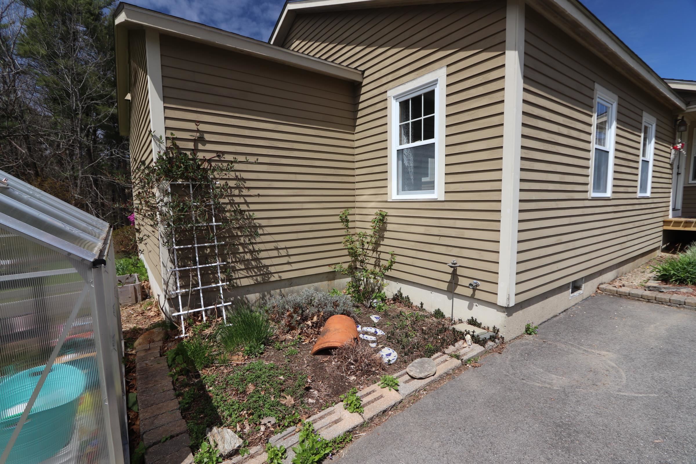 59 Brave Boat Harbor Road Kittery, ME 03905 - Photo 6 of 40 Gallery Image 6