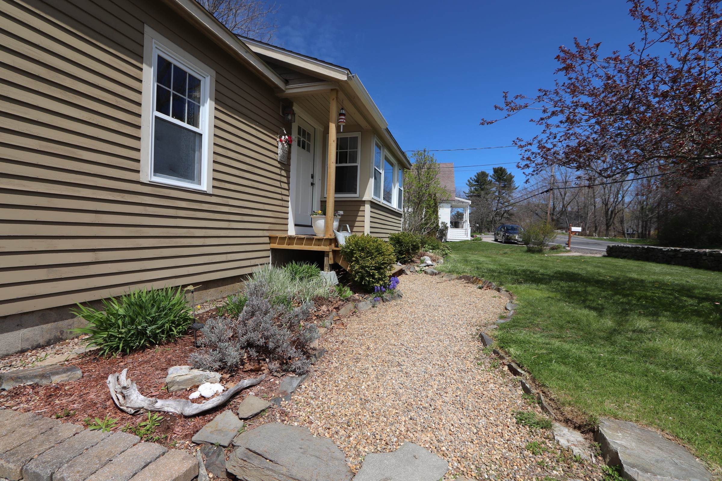 59 Brave Boat Harbor Road Kittery, ME 03905 - Photo 7 of 40 Gallery Image 7