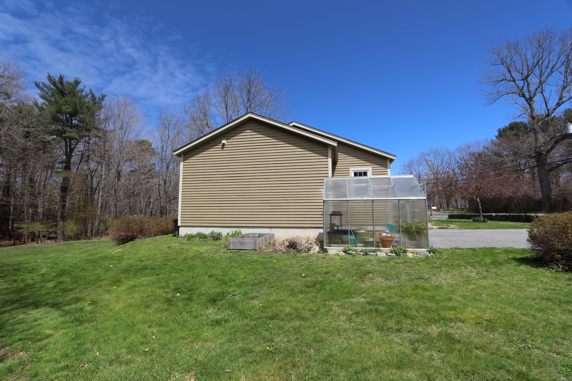 59 Brave Boat Harbor Road Kittery, ME 03905 - Photo 8 of 40 Gallery Image 8
