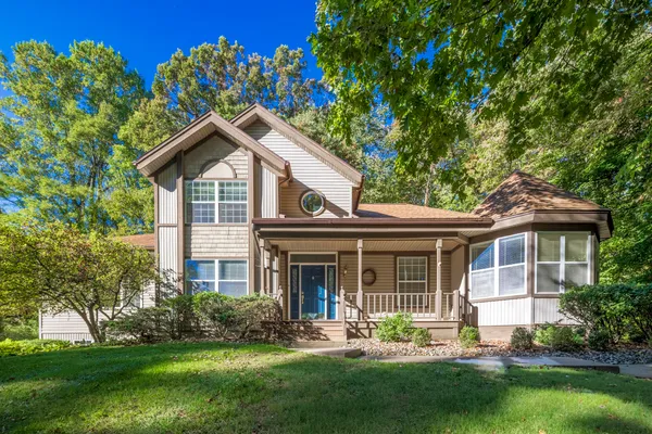 $375,000 | 3004 White Oaks Lane, Buchanan, MI 49107