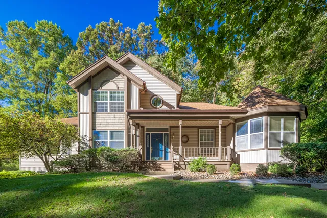$399,000 | 3004 White Oaks Lane, Buchanan, MI 49107