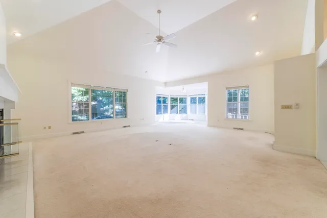 $399,000 | 3004 White Oaks Lane, Buchanan, MI 49107