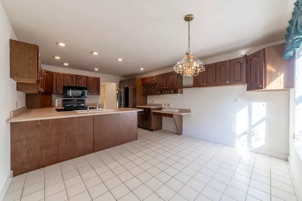 $375,000 | 3004 White Oaks Lane, Buchanan, MI 49107