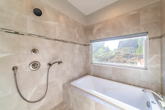 $399,000 | 3004 White Oaks Lane, Buchanan, MI 49107