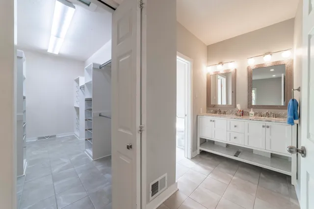 $399,000 | 3004 White Oaks Lane, Buchanan, MI 49107