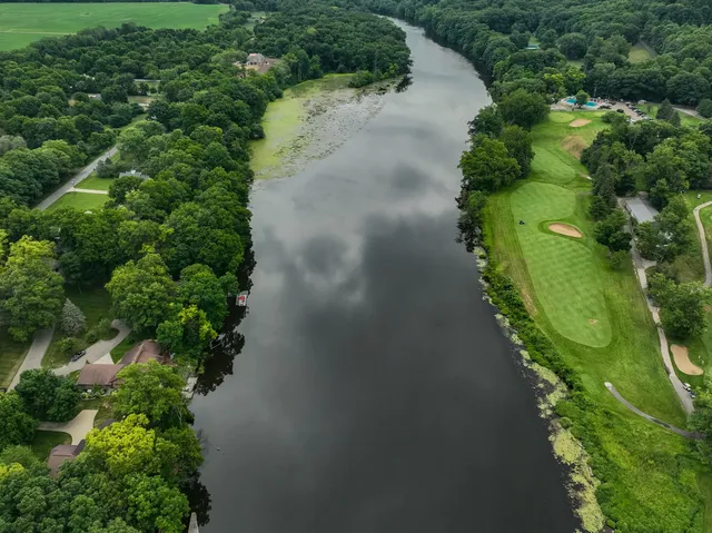 $399,000 | 3004 White Oaks Lane, Buchanan, MI 49107