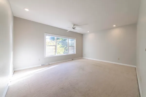 $375,000 | 3004 White Oaks Lane, Buchanan, MI 49107