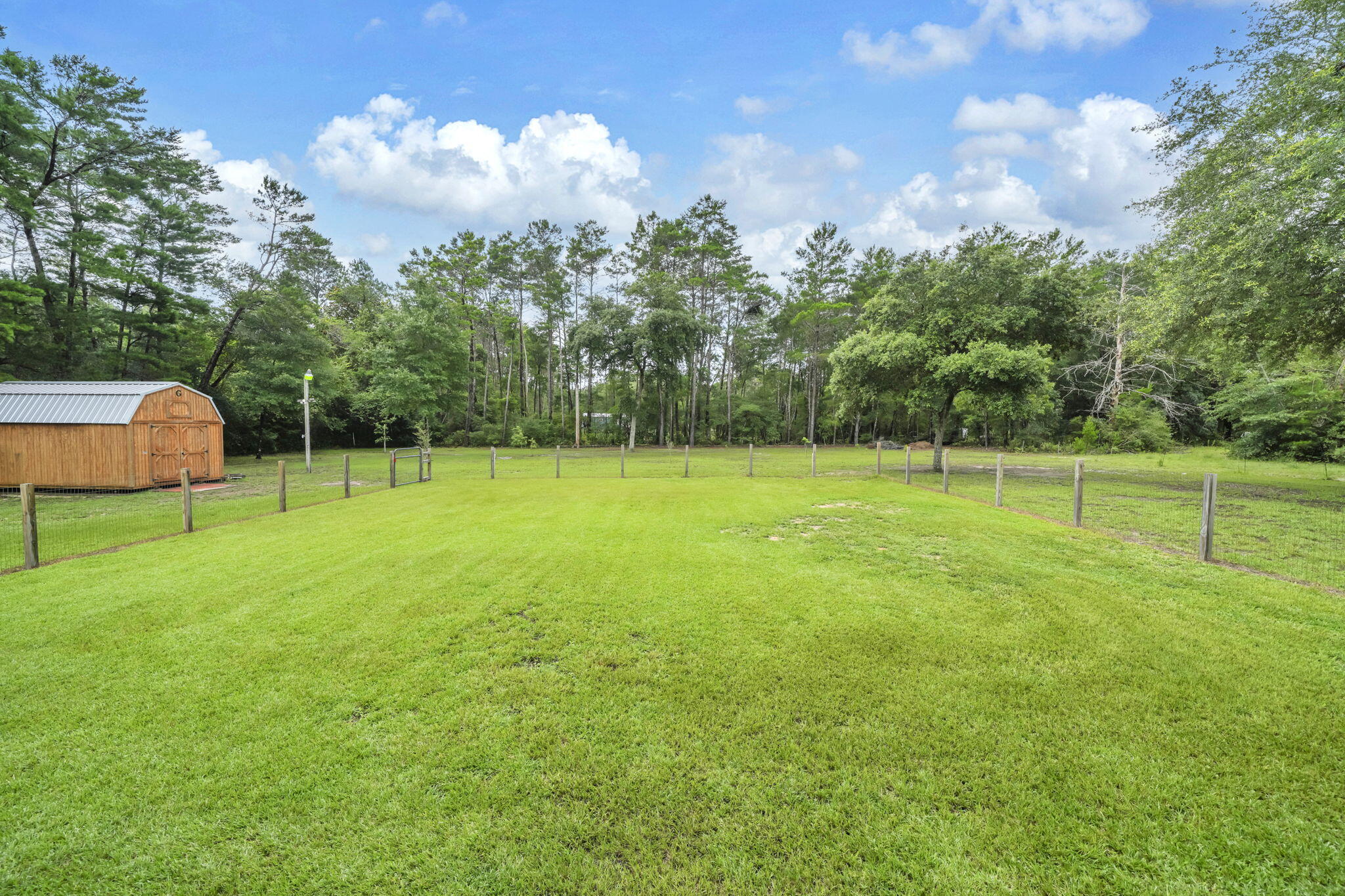 819 Woodlawn Road Freeport, FL 32439 - Photo 8 of 66 53-web-or-mls-DSC06921_1