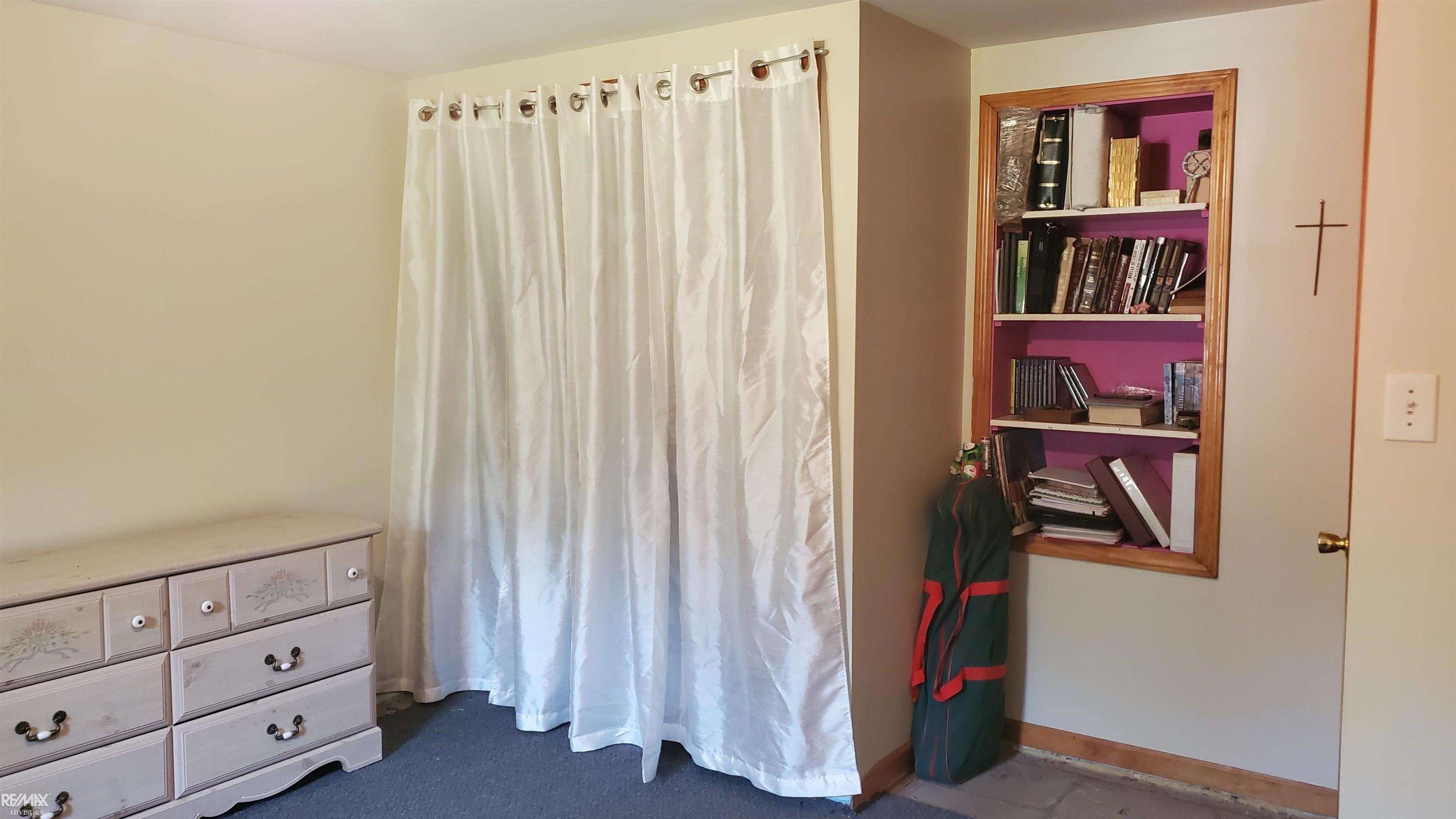 4450 Wall Road Port Huron, MI 48060 - Photo 23 of 45 50091315-22.JPG