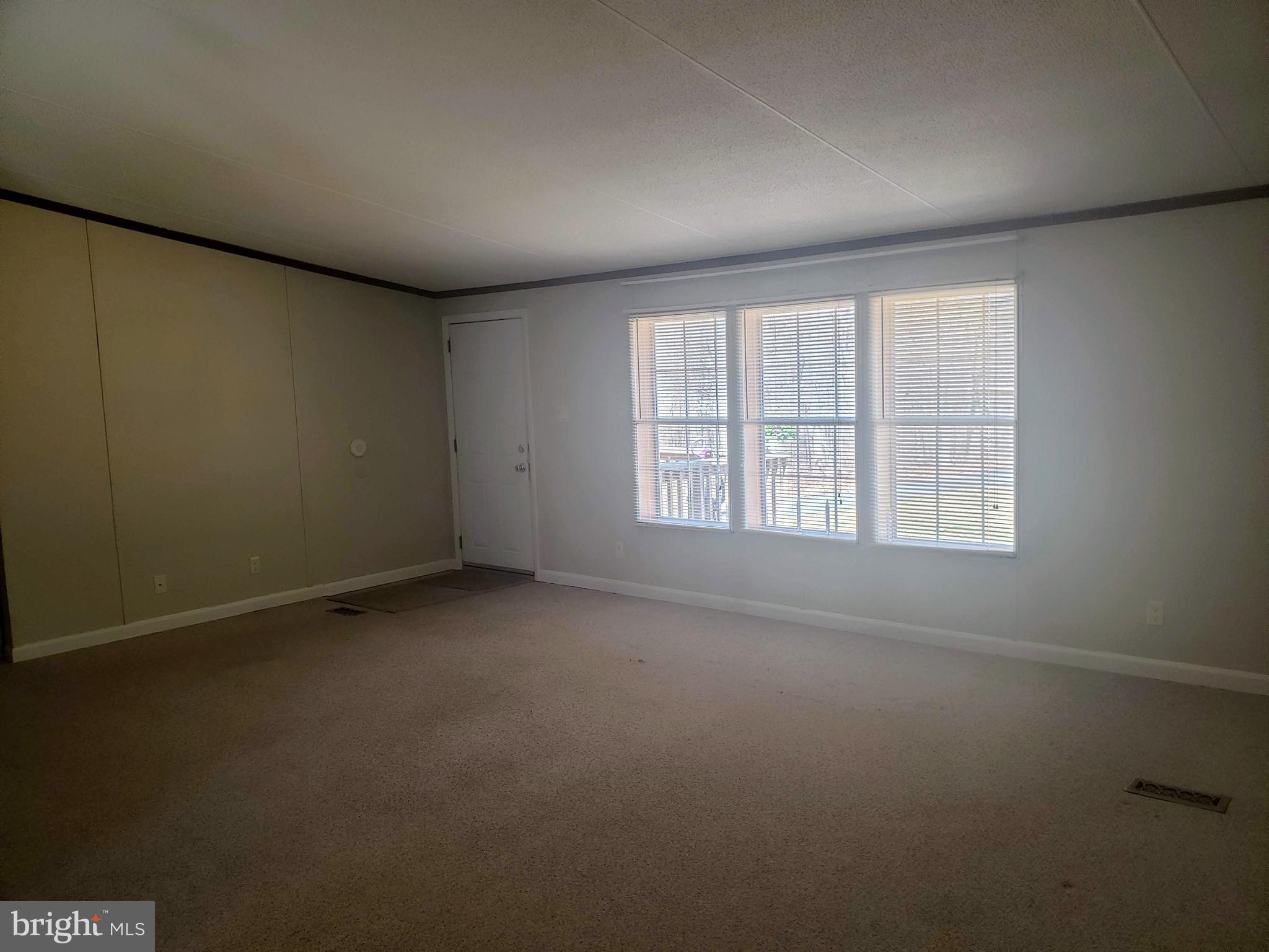 3504 Mill Green Road Street, MD 21154 - Photo 9 of 37 Living room