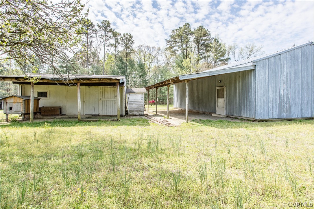 11610 Buckhorn Road Chesterfield, VA 23838 - Photo 30 of 37 a view of a backyard