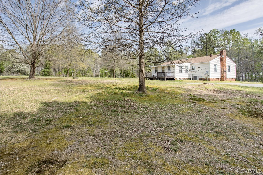 11610 Buckhorn Road Chesterfield, VA 23838 - Photo 34 of 37 a view of a large garden with large trees