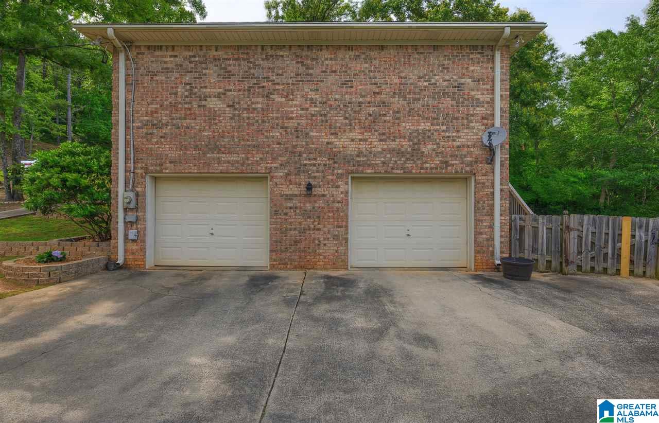 811 Round Hill Road Pelham, AL 35124 - Photo 7 of 33