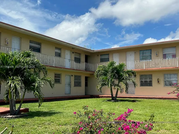 $1,950 | 2651 Northwest 13th Street, Unit 53, Miami, FL 33125