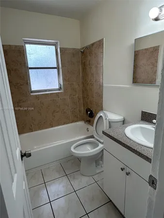 $1,950 | 2651 Northwest 13th Street, Unit 53, Miami, FL 33125